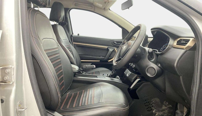 2022 Renault Kiger RXT AMT DUAL TONE, Petrol, Automatic, 22,355 km, Right Side Front Door Cabin