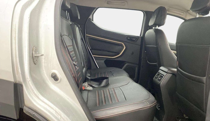 2022 Renault Kiger RXT AMT DUAL TONE, Petrol, Automatic, 22,355 km, Right Side Rear Door Cabin