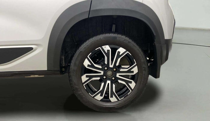 2022 Renault Kiger RXT AMT DUAL TONE, Petrol, Automatic, 22,355 km, Left Rear Wheel