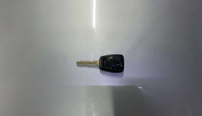 2019 Hyundai Xcent S 1.2, Petrol, Manual, 66,711 km, Key Close Up