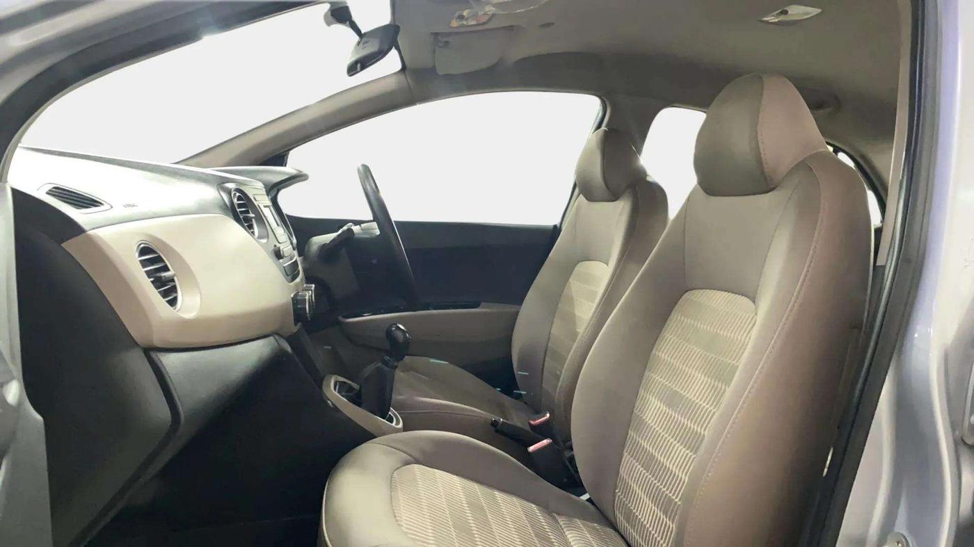 2019 Hyundai Xcent S 1.2, Petrol, Manual, 66,782 km, Right Side Front Door Cabin