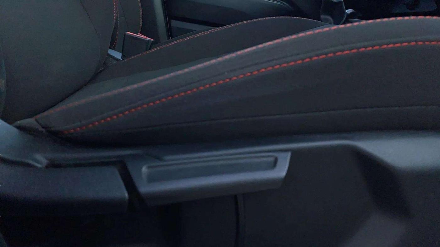 2022 Hyundai GRAND I10 NIOS MAGNA CORPORATE EDITION 1.2 KAPPA VTVT, Petrol, Manual, 21,269 km, Driver Side Adjustment Panel