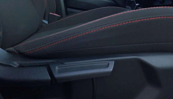 2022 Hyundai GRAND I10 NIOS MAGNA CORPORATE EDITION 1.2 KAPPA VTVT, Petrol, Manual, 21,269 km, Driver Side Adjustment Panel