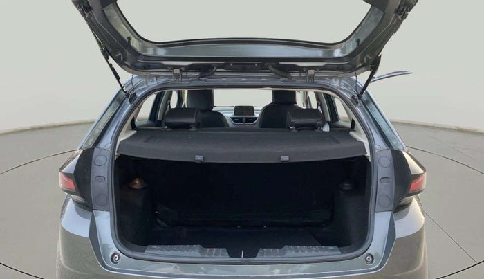 2022 Tata ALTROZ XZA, Petrol, Automatic, 30,695 km, Boot Inside