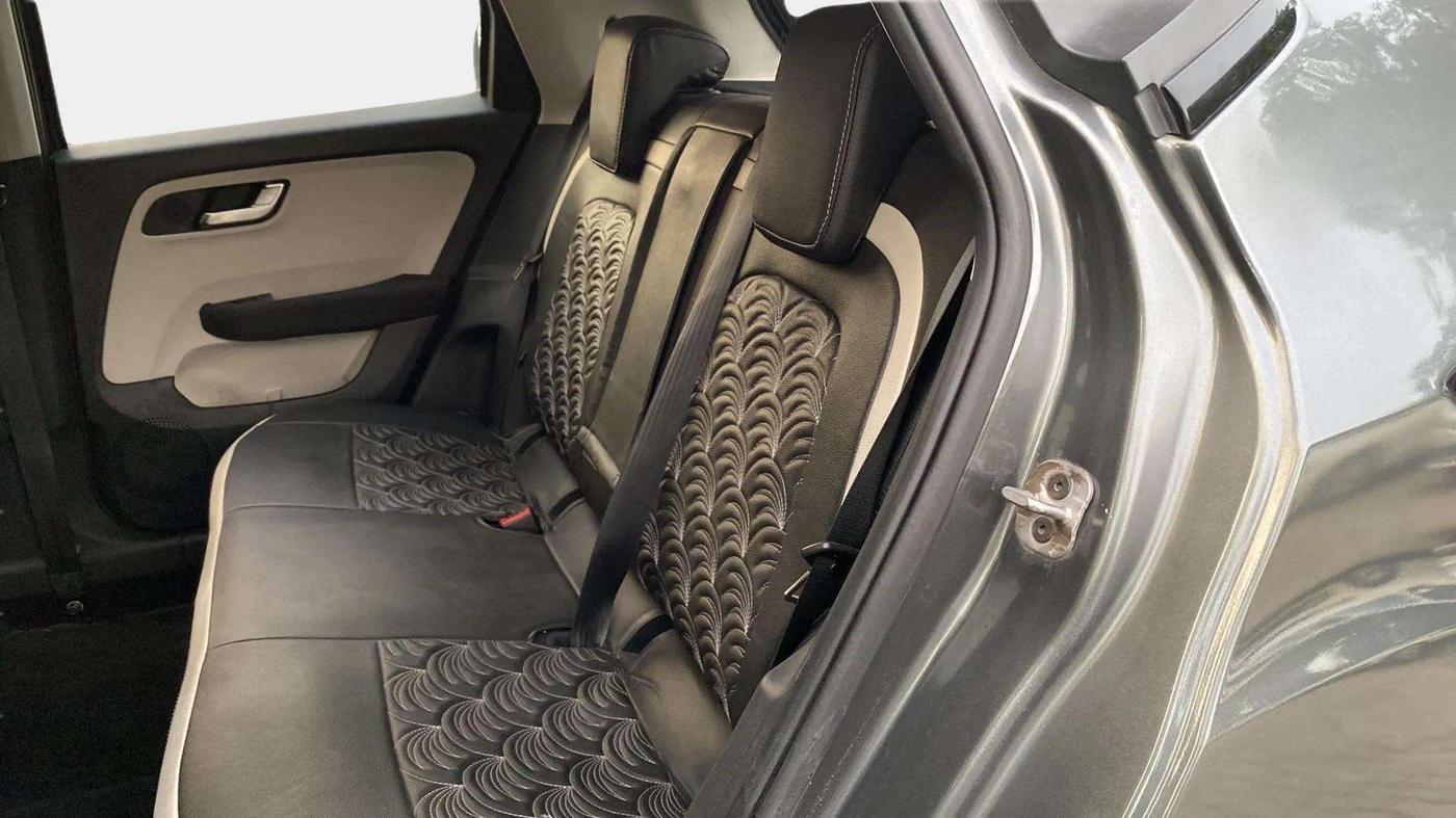 2022 Tata ALTROZ XZA, Petrol, Automatic, 30,709 km, Right Side Rear Door Cabin
