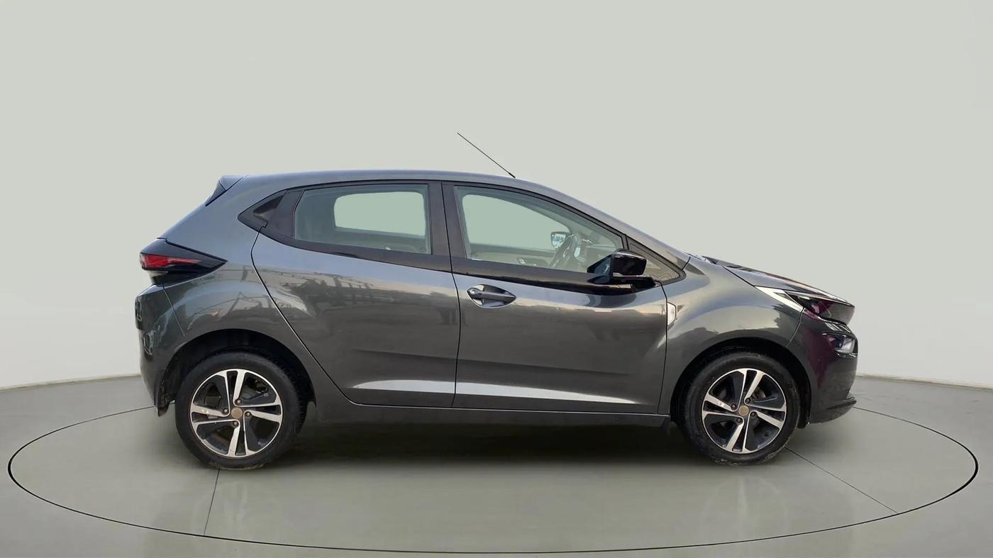 2022 Tata ALTROZ XZA, Petrol, Automatic, 30,709 km, Right Side View