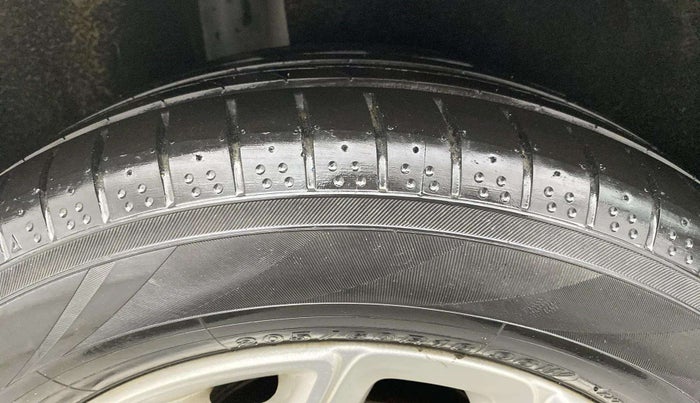 2016 Ford Ecosport TITANIUM 1.5L PETROL AT, Petrol, Automatic, 71,325 km, Right Rear Tyre Tread