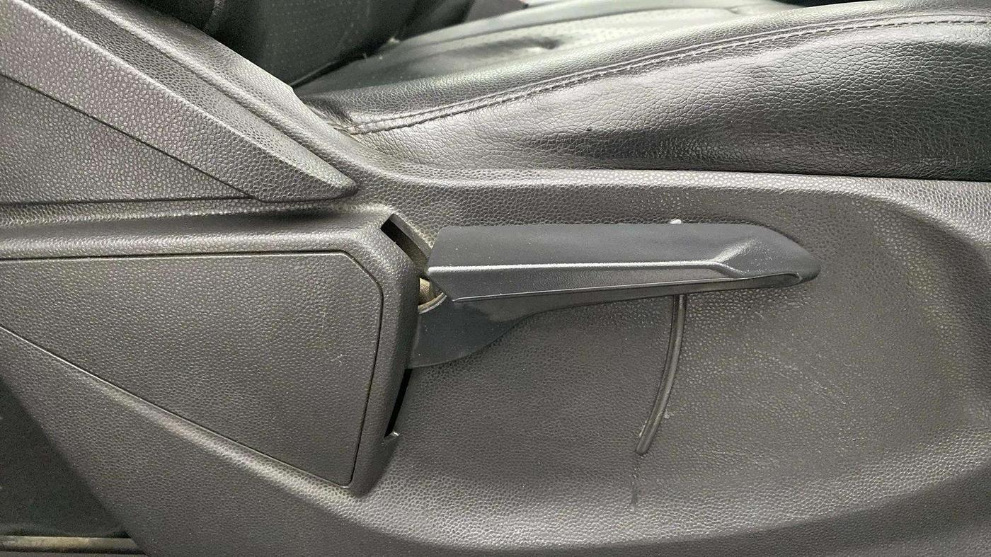 2016 Ford Ecosport TITANIUM 1.5L PETROL AT, Petrol, Automatic, 71,572 km, Driver Side Adjustment Panel