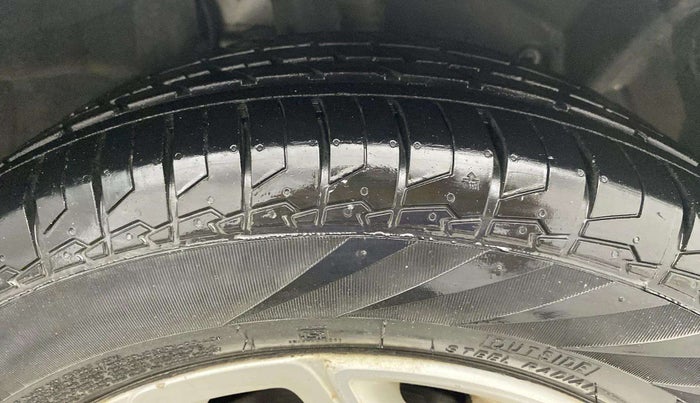 2016 Ford Ecosport TITANIUM 1.5L PETROL AT, Petrol, Automatic, 71,325 km, Right Front Tyre Tread