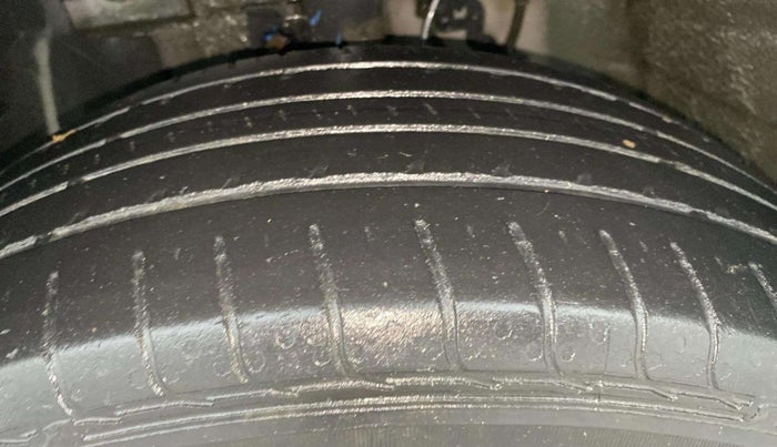 2021 Hyundai VENUE S 1.2, Petrol, Manual, 50,965 km, Left Front Tyre Tread