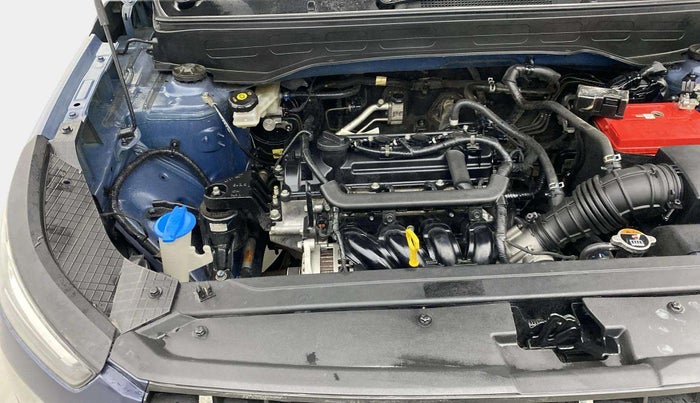 2021 Hyundai VENUE S 1.2, Petrol, Manual, 50,965 km, Engine View - Right