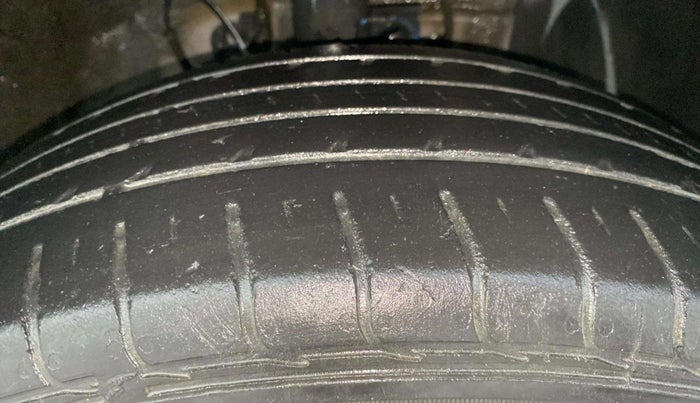 2021 Hyundai VENUE S 1.2, Petrol, Manual, 50,965 km, Right Front Tyre Tread