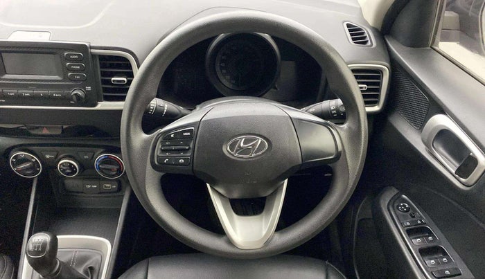 2021 Hyundai VENUE S 1.2, Petrol, Manual, 50,965 km, Steering Wheel Close Up