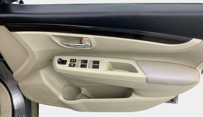 2017 Maruti Ciaz ALPHA  AT 1.4  PETROL, Petrol, Automatic, 57,808 km, Driver Side Door Panels Control