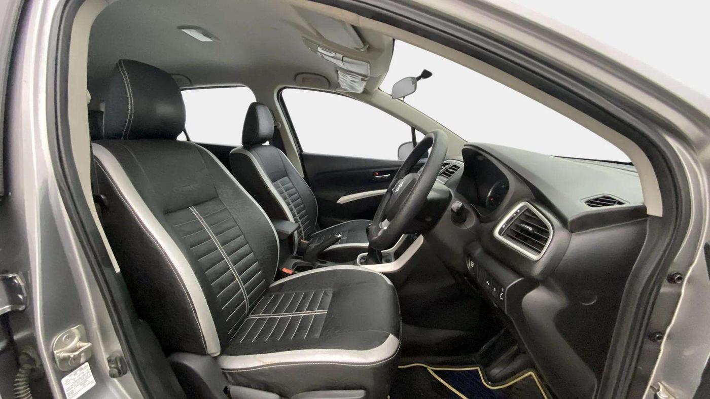 2017 Maruti S Cross ZETA 1.3, Diesel, Manual, 91,825 km, Right Side Front Door Cabin