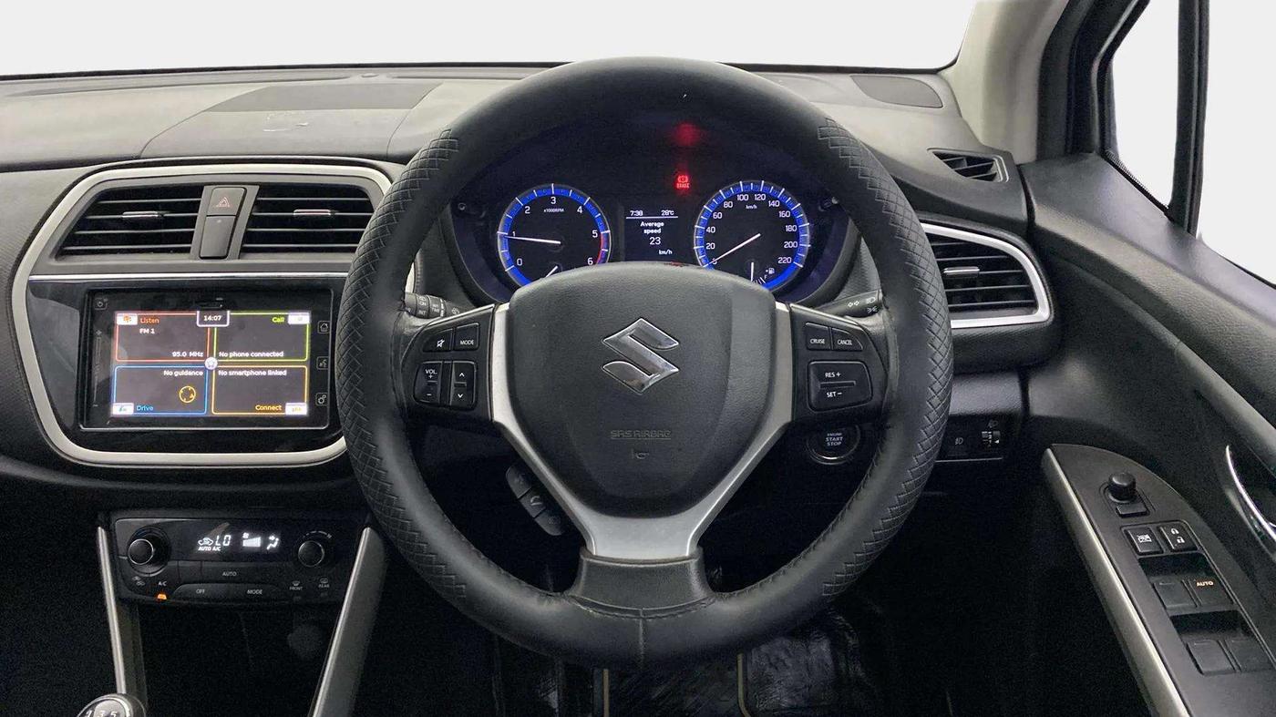 2017 Maruti S Cross ZETA 1.3, Diesel, Manual, 91,825 km, Steering Wheel Close Up