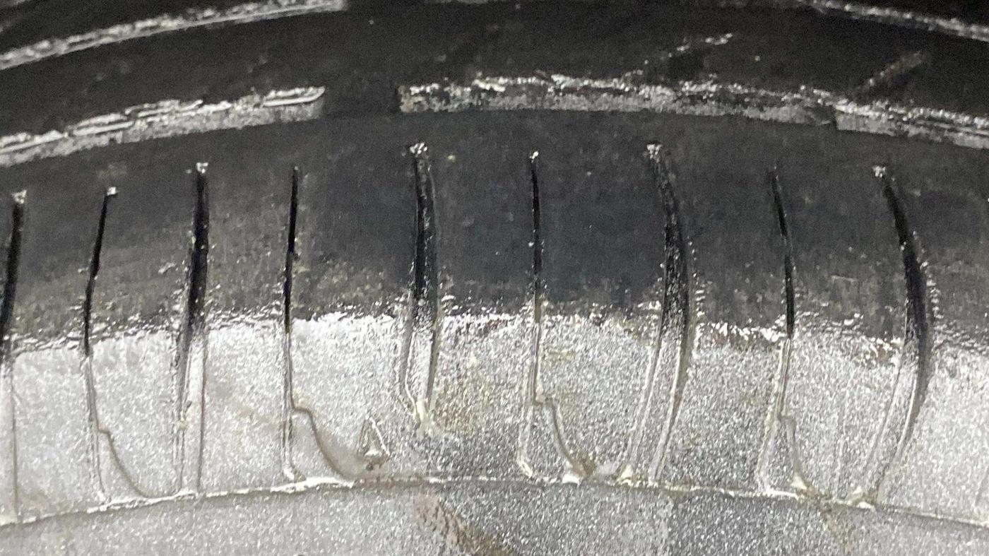 2016 Maruti Alto K10 VXI, Petrol, Manual, 77,375 km, Left Front Tyre Tread