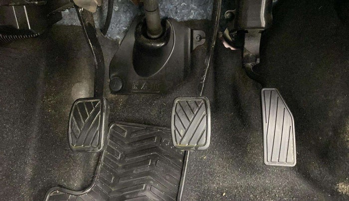 2020 Maruti IGNIS ZETA 1.2, Petrol, Manual, 28,711 km, Pedals