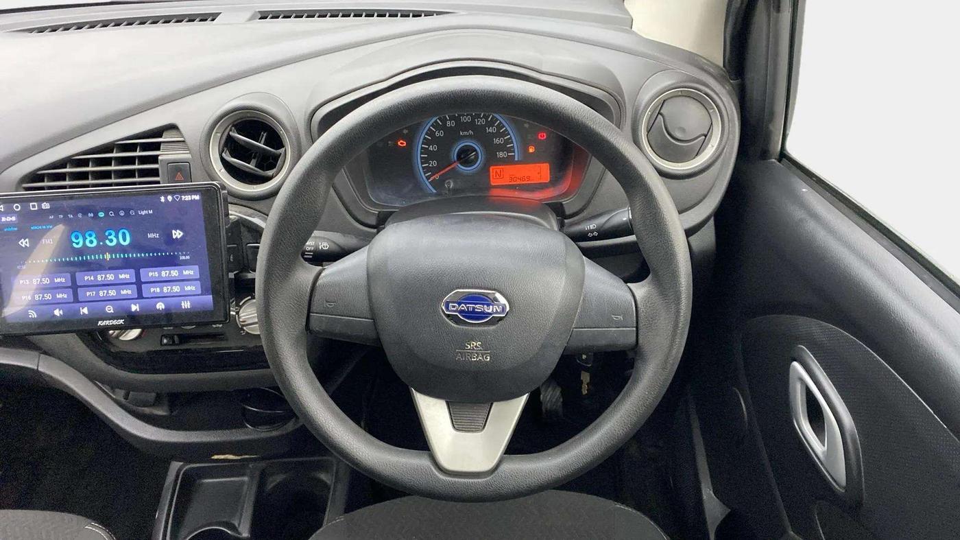 2018 Datsun Redi Go S 1.0 AMT, Petrol, Automatic, 30,491 km, Steering Wheel Close Up