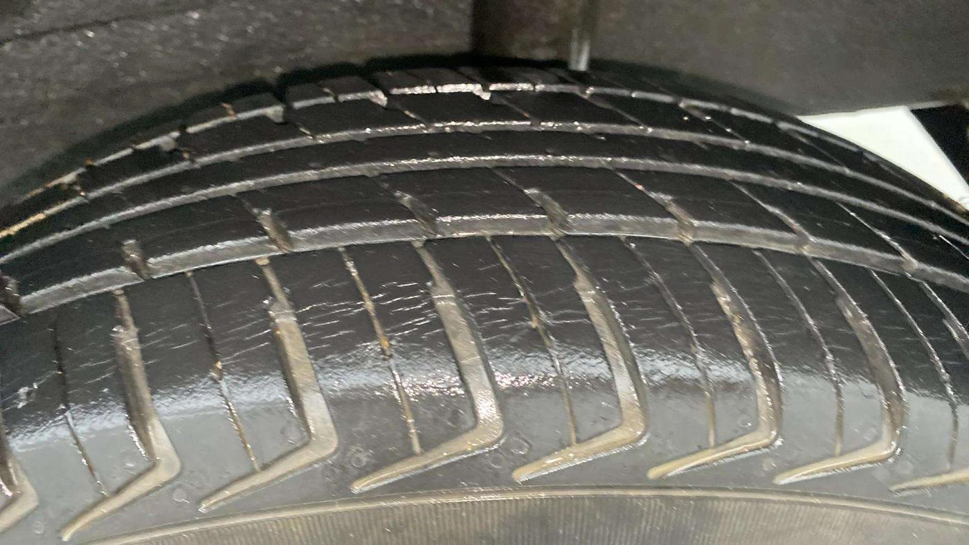 2018 Datsun Redi Go S 1.0 AMT, Petrol, Automatic, 30,491 km, Left Rear Tyre Tread