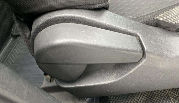 2023 Nissan MAGNITE XE, Petrol, Manual, 27,029 km, Driver Side Adjustment Panel