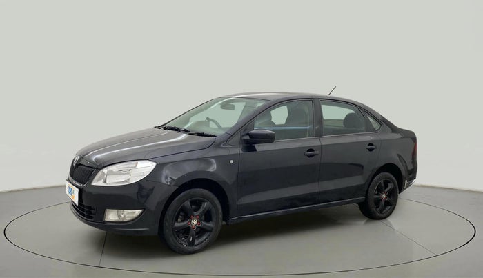 2013 Skoda Rapid ELEGANCE 1.6 MPI MT, Petrol, Manual, 64,640 km, Left Front Diagonal