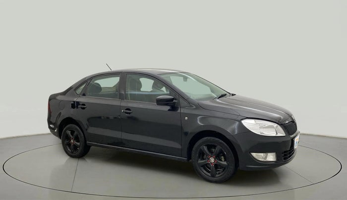 2013 Skoda Rapid ELEGANCE 1.6 MPI MT, Petrol, Manual, 64,640 km, Right Front Diagonal