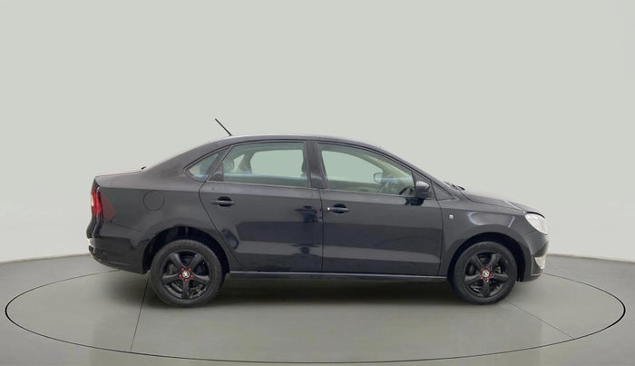 2013 Skoda Rapid ELEGANCE 1.6 MPI MT, Petrol, Manual, 64,640 km, Right Side View