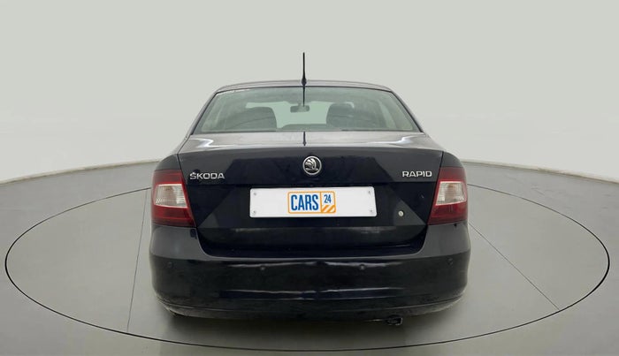2013 Skoda Rapid ELEGANCE 1.6 MPI MT, Petrol, Manual, 64,640 km, Back/Rear