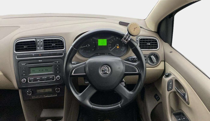 2013 Skoda Rapid ELEGANCE 1.6 MPI MT, Petrol, Manual, 64,640 km, Steering Wheel Close Up