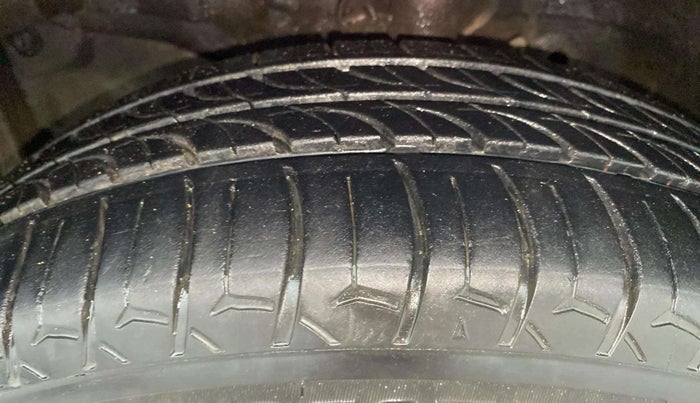 2016 Honda Jazz 1.2L I-VTEC V AT, Petrol, Automatic, 51,910 km, Left Front Tyre Tread