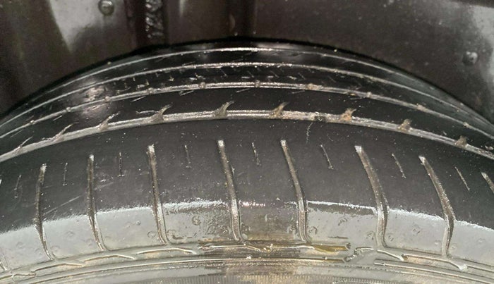 2020 MG HECTOR PLUS SHARP 1.5 PETROL TURBO DCT 6-STR, Petrol, Automatic, 44,610 km, Right Rear Tyre Tread