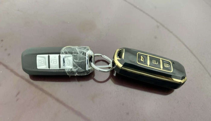 2020 MG HECTOR PLUS SHARP 1.5 PETROL TURBO DCT 6-STR, Petrol, Automatic, 44,610 km, Key Close Up