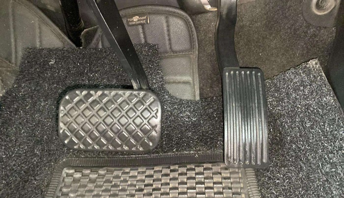 2020 MG HECTOR PLUS SHARP 1.5 PETROL TURBO DCT 6-STR, Petrol, Automatic, 44,610 km, Pedals