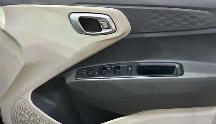 2021 Hyundai AURA SX 1.2 (O), Petrol, Manual, 17,132 km, Driver Side Door Panels Control
