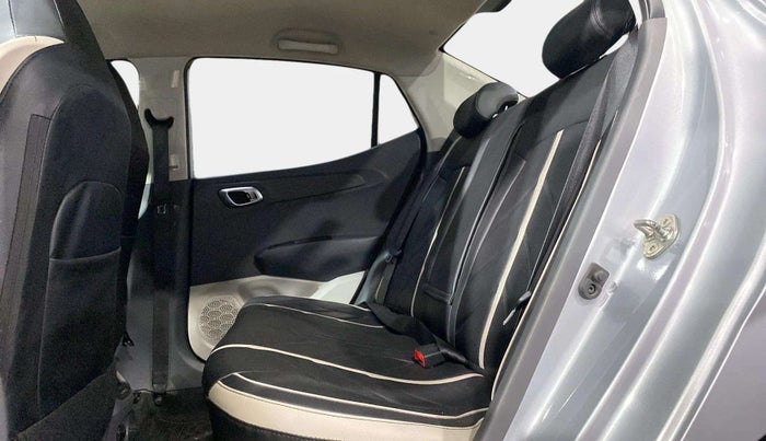 2021 Hyundai AURA SX 1.2 (O), Petrol, Manual, 17,132 km, Right Side Rear Door Cabin