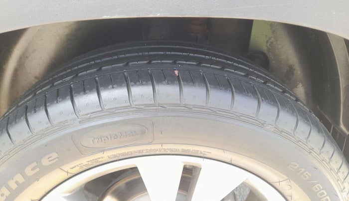 2022 KIA SELTOS HTX 1.5 PETROL, Petrol, Manual, 17,396 km, Left Front Tyre Tread