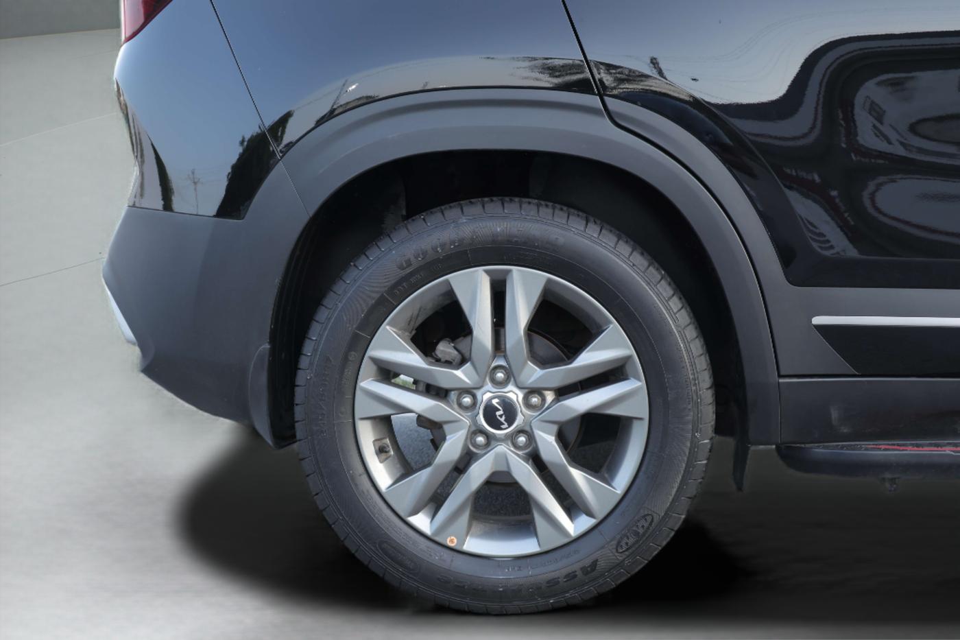 2022 KIA SELTOS HTX 1.5 PETROL, Petrol, Manual, 17,396 km, Right Rear Wheel