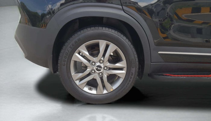 2022 KIA SELTOS HTX 1.5 PETROL, Petrol, Manual, 17,396 km, Right Rear Wheel