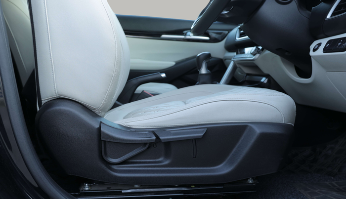 2022 KIA SELTOS HTX 1.5 PETROL, Petrol, Manual, 17,396 km, Driver Side Adjustment Panel