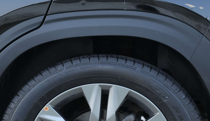 2022 KIA SELTOS HTX 1.5 PETROL, Petrol, Manual, 17,396 km, Left Rear Tyre Tread