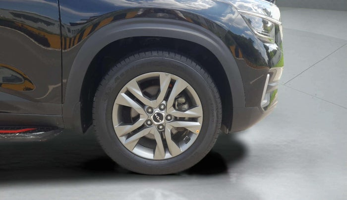 2022 KIA SELTOS HTX 1.5 PETROL, Petrol, Manual, 17,396 km, Right Front Wheel