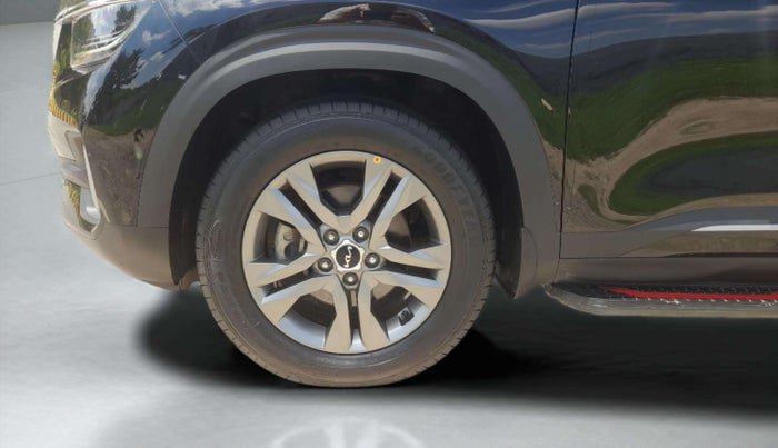 2022 KIA SELTOS HTX 1.5 PETROL, Petrol, Manual, 17,396 km, Left Front Wheel