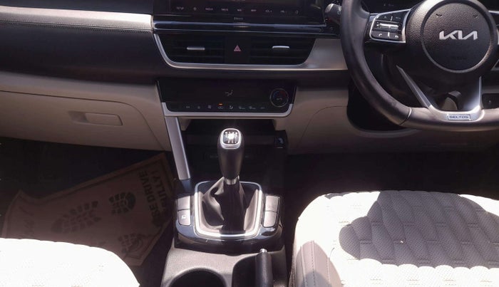 2022 KIA SELTOS HTX 1.5 PETROL, Petrol, Manual, 17,396 km, Air Conditioner