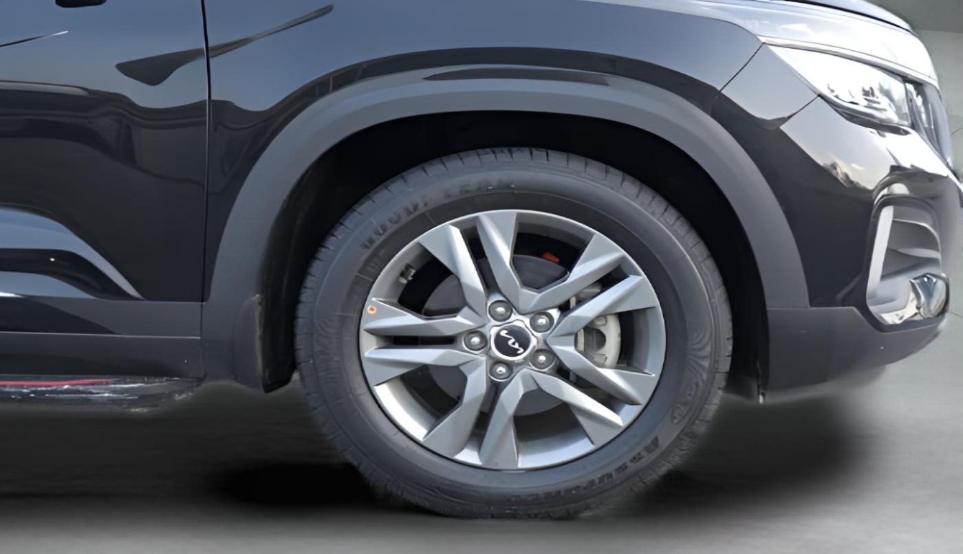 2022 KIA SELTOS HTX 1.5 PETROL, Petrol, Manual, 17,396 km, Right Front Wheel