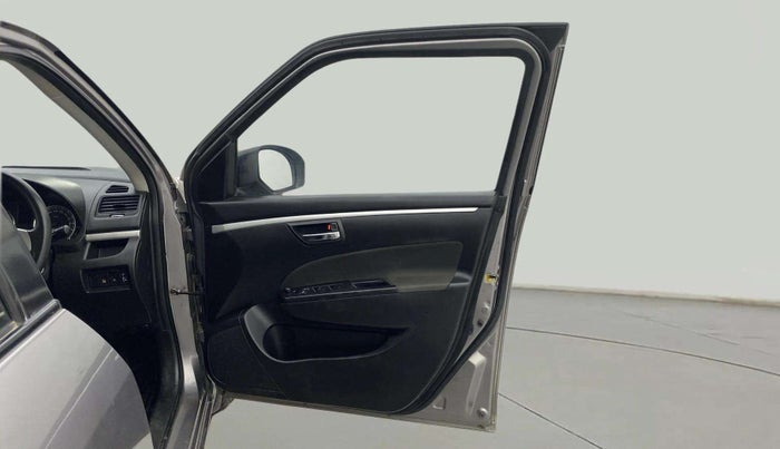 2017 Maruti Swift VXI, Petrol, Manual, 47,736 km, RHS Front Door