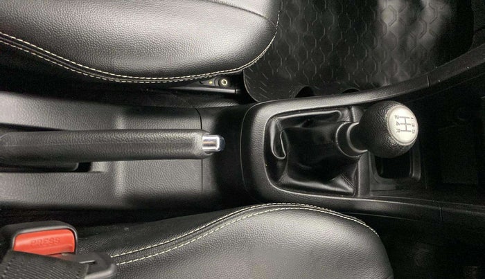 2017 Maruti Swift VXI, Petrol, Manual, 47,736 km, Gear Lever