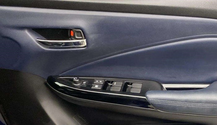 2022 Maruti Baleno ALPHA PETROL 1.2, Petrol, Manual, 17,730 km, Driver Side Door Panels Control