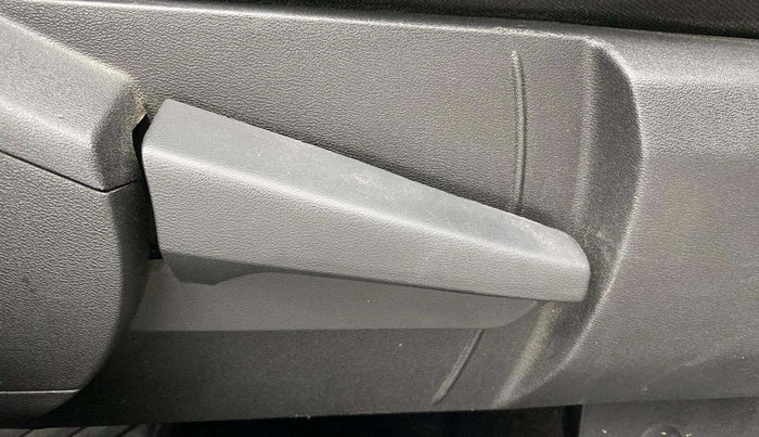 2021 Nissan MAGNITE XV PREMIUM TURBO CVT, Petrol, Automatic, 47,464 km, Driver Side Adjustment Panel