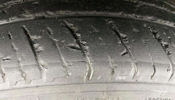 2021 Nissan MAGNITE XV PREMIUM TURBO CVT, Petrol, Automatic, 47,464 km, Left Front Tyre Tread
